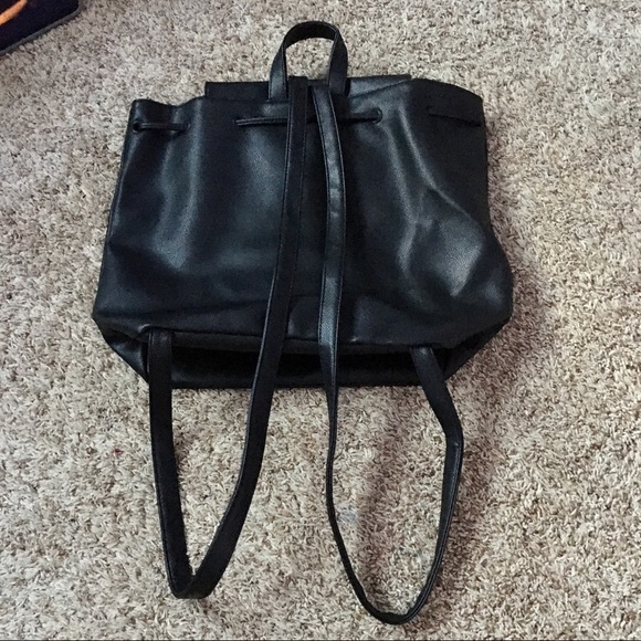 VICTORIA’S SECRET Black Drawstring Cinch Backpack - Picture 5 of 7